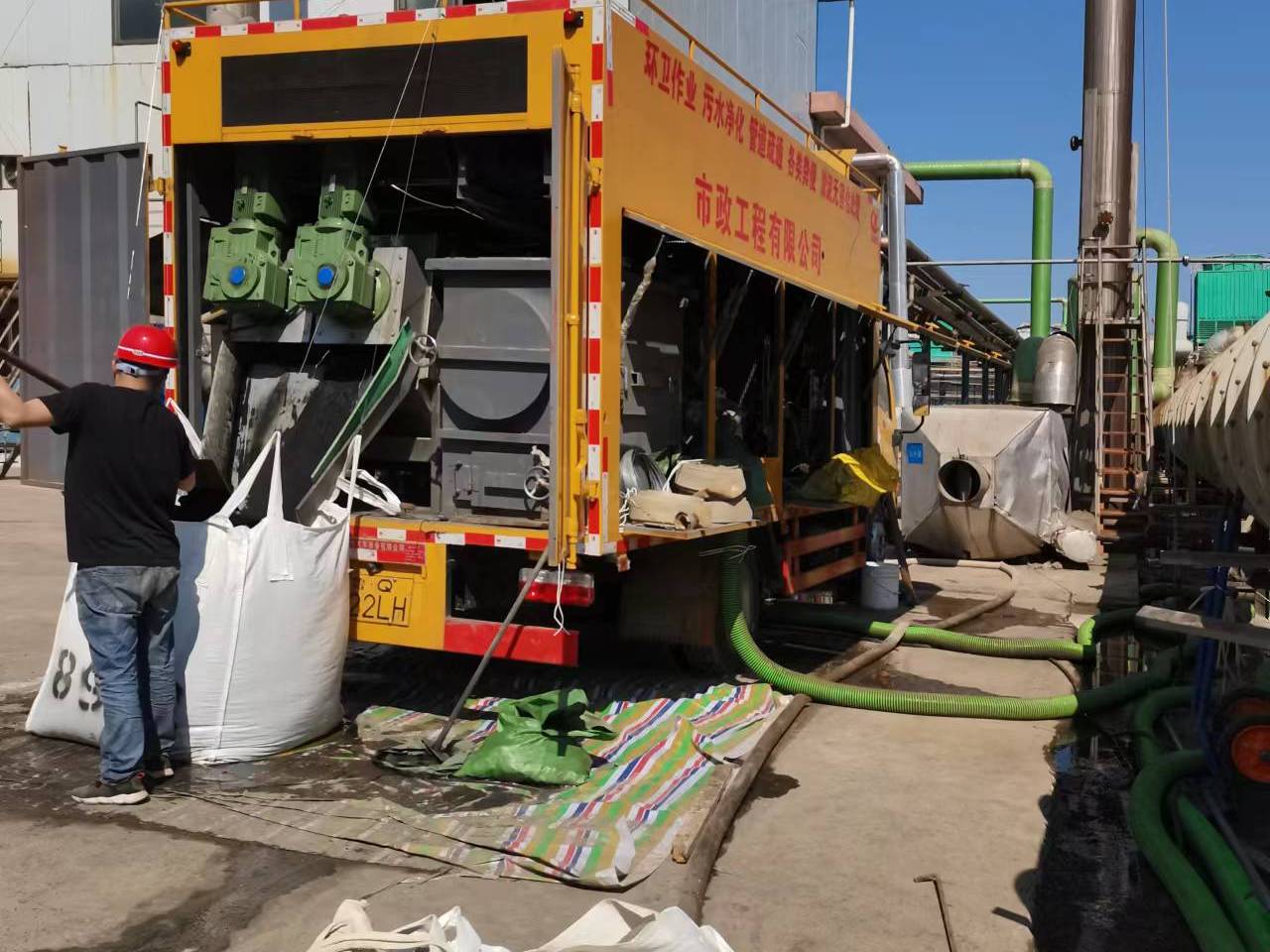 酒泉淤泥压干处理